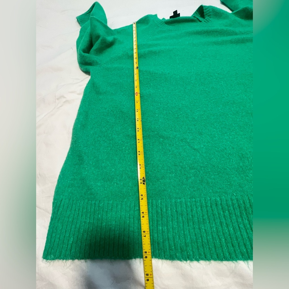 Torrid Plus Women’s Green Crew Neck Long Sleeves Sweater Size 2 - Picture 9 of 11